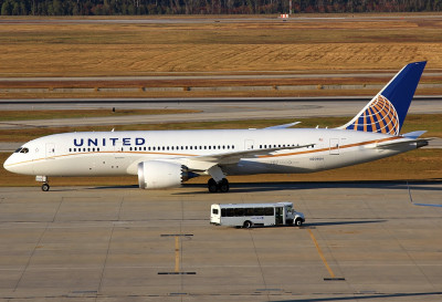 Boeing_787-8_Dreamliner,_United_Airlines_JP7500927.jpg